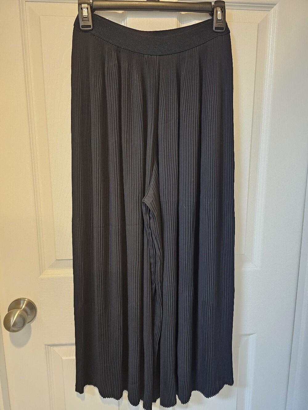 ZARA Black Pleated Wide Leg Culotte Pants Cropped Gaucho Size S